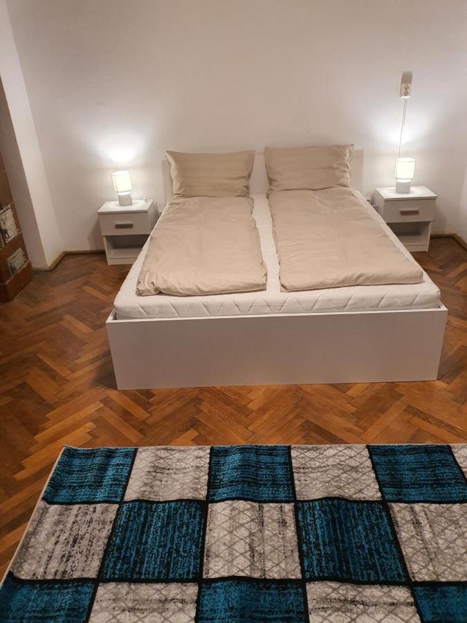 Apartament Enescu Тімішоара Екстер'єр фото